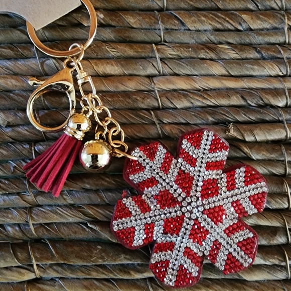 🛍$28 SALE🛍 Blingin' Puff Keychain Rhinestone Festive 3D Snowflake GIFT IDEA - Picture 6 of 13